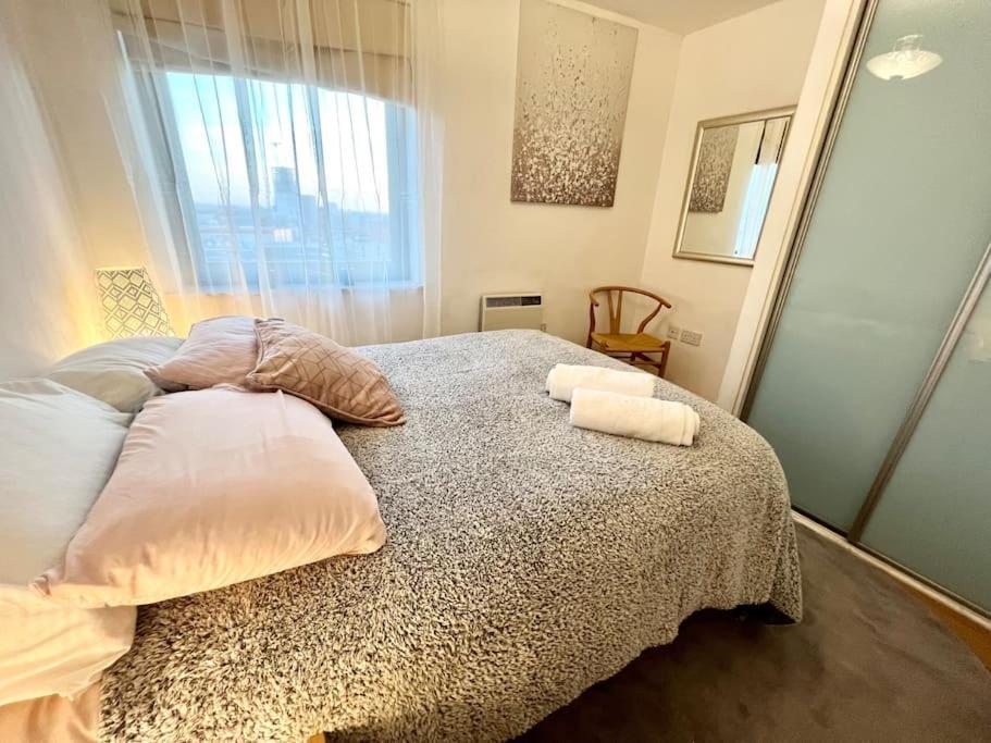 Апартаменты Cosy Flat Right Opp Tube Station Лондон Экстерьер фото